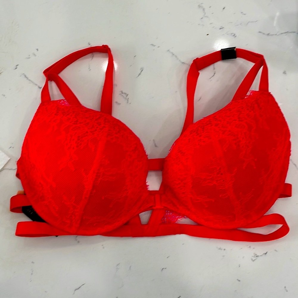 Victoria Secret strappy back bra